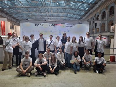 Дружная команда волонтеров выставки АРХ МОСКВА ждет новых участников!